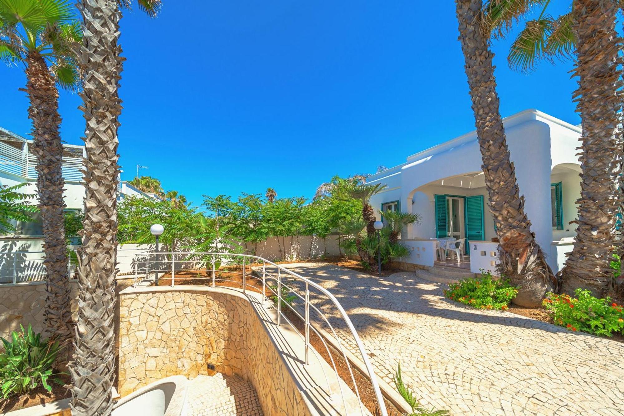 Residence Oasi Sul Mare Torre Suda Exterior foto