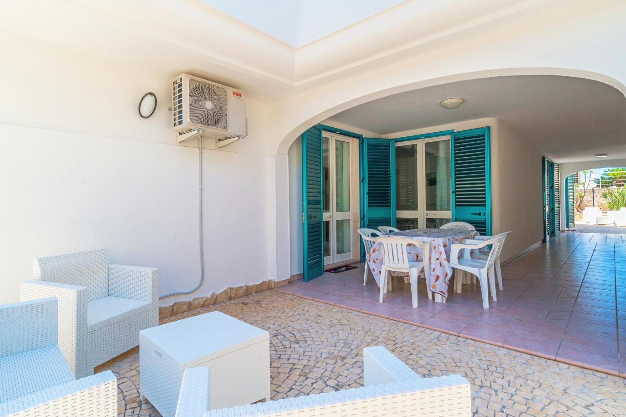 Residence Oasi Sul Mare Torre Suda Exterior foto